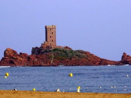                                       L' ILE D'OR
